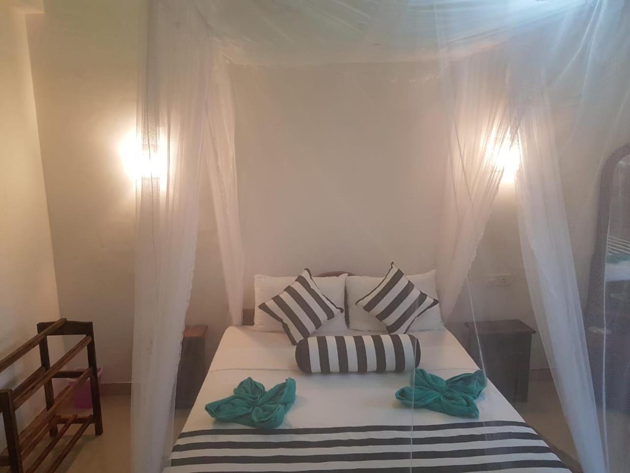 Apartamento Red Rose Ella Exterior foto