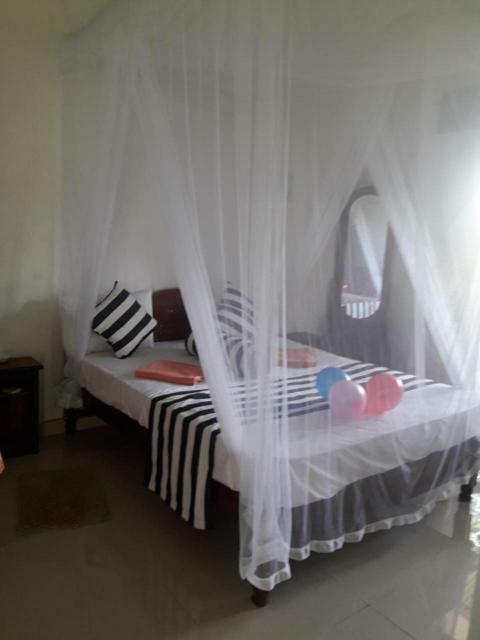 Apartamento Red Rose Ella Exterior foto
